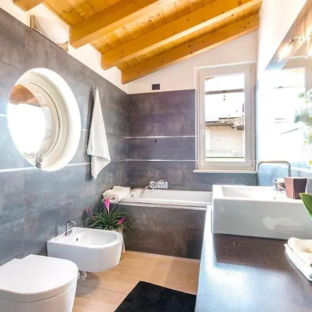 Sleeps 5 Pool Air Con Wifi Villa Lazise